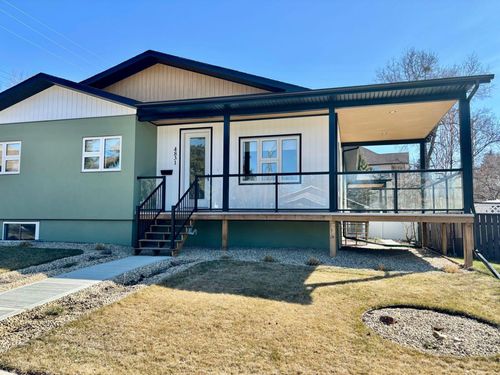 4831 53 A Street, Home with 3 bedrooms, 2 bathrooms and 2 parking in Camrose AB | Card Image
