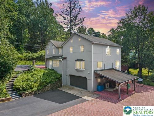 1553 Middle Rd, Stroudsburg, PA, 18360-7284 | Card Image