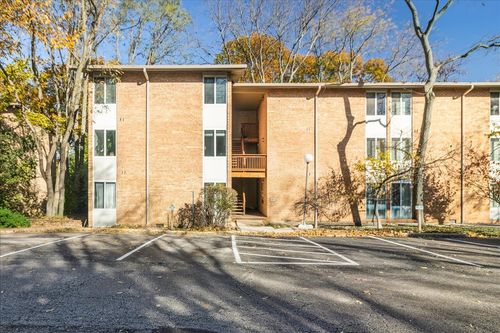 e-5817 Oakwood Dr, Lisle, IL, 60532-2946 | Card Image