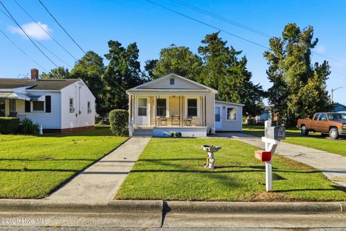 614 W 10th St, Washington, NC, 27889-4351 | Card Image