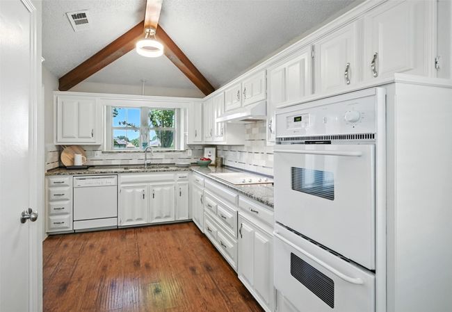 1923 Camden Way, House other with 3 bedrooms, 2 bathrooms and null parking in Carrollton TX | Image 4