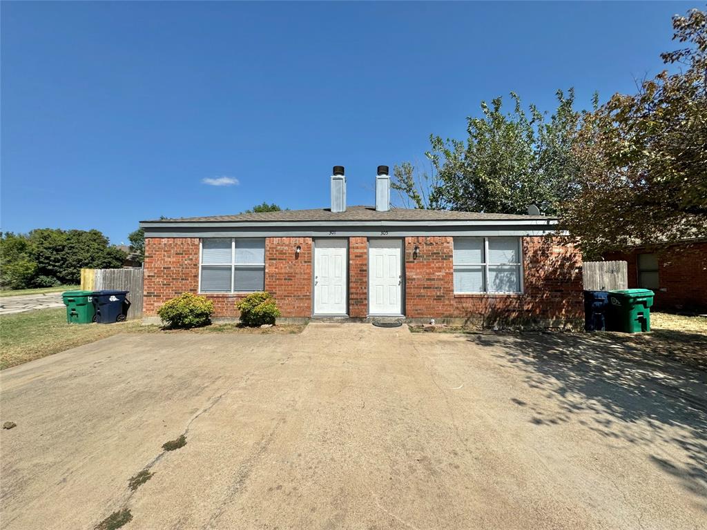Casie Ct, Denton, TX 76207