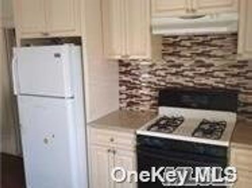 523 Bayview Ave, Cedarhurst, NY, 11516-1212 | Card Image