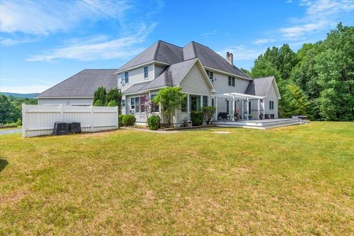 272 Oak Hill Rd, Shaftsbury, VT, 05262-9122 | Card Image