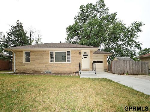 2567 Kessler Blvd, Lincoln, NE, 68502-5814 | Card Image