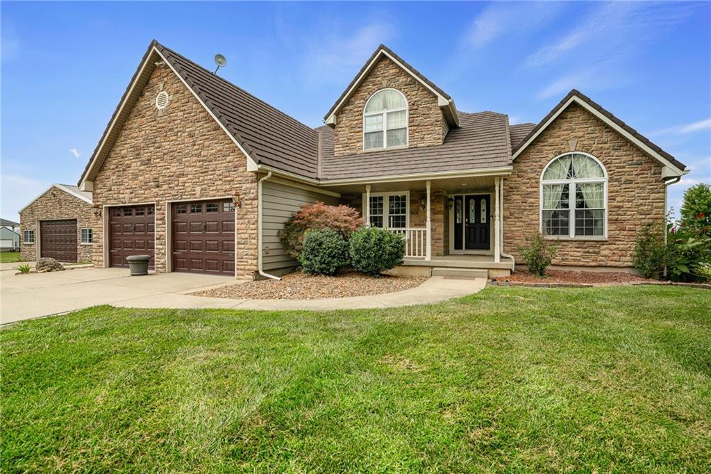 Shore Dr, Odessa, MO 64076