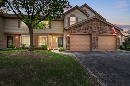 250 Wellington Cir, Gurnee, IL, 60031-6222 | Card Image