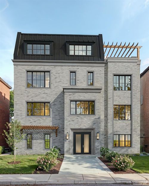 2945 Three Oaks Ln, Cincinnati, OH, 45209 | Card Image