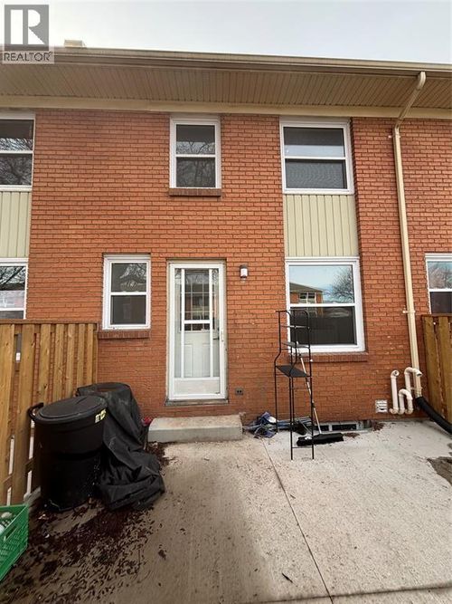22-834 Exmouth Street, Sarnia, ON, N7T5R2 | Card Image