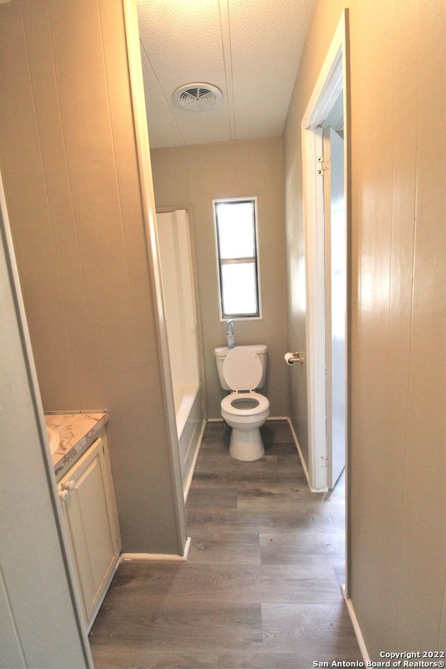 11330 Fm 1283, House other with 3 bedrooms, 2 bathrooms and null parking in Lakehills TX | Image 12