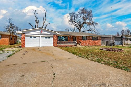 4100 Wayside Dr, Bartlesville, OK, 74006-7225 | Card Image
