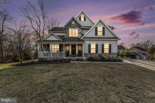 2105 Devon Ln, PENNSBURG, PA, 18073-2328 | Card Image