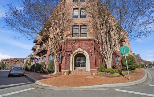 apt-209-230 W Tazewell St, Norfolk, VA, 23510-1279 | Card Image