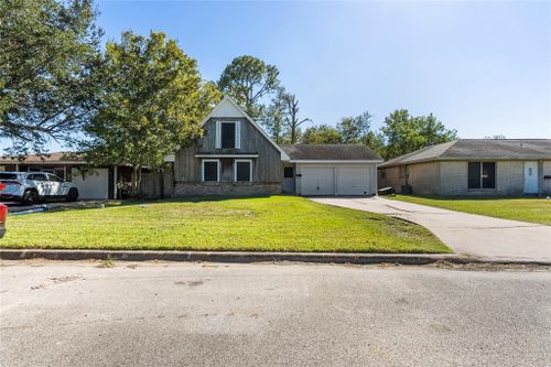 913 Temple Drive, Hitchcock, TX, 77563 | Card Image