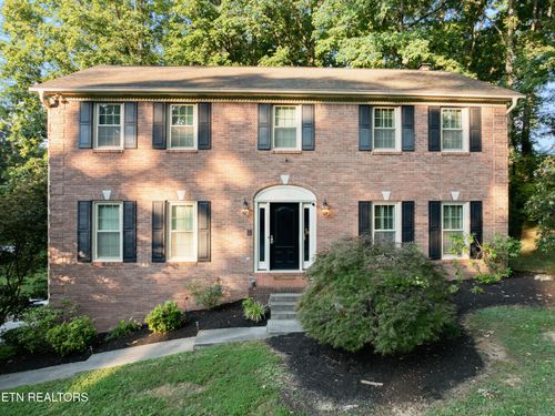 7858 Camberley Dr, Powell, TN, 37849-4215 | Card Image