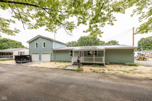 611 N Franklin St, Knightstown, IN, 46148-1018 | Card Image