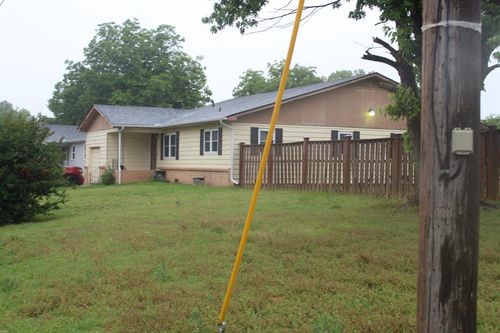 724 E 17th St, Prague, OK, 74864 | Card Image