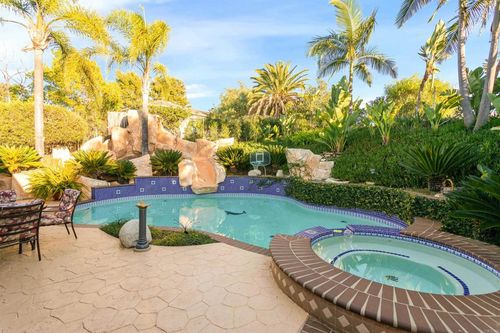 351 Sheila Ln, Fallbrook, CA, 92028-2665 | Card Image