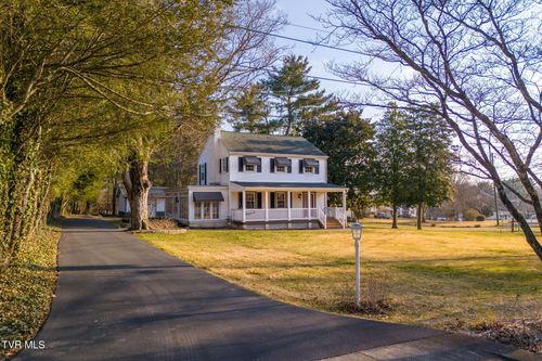 2111 Lee Hwy, Bristol, VA, 24201-1627 | Card Image