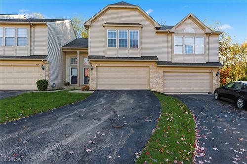 3974 Gardiner Run, Copley, OH, 44321-3162 | Card Image