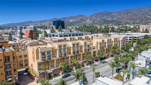 326-201 E Angeleno Ave, Burbank, CA, 91502-2954 | Card Image