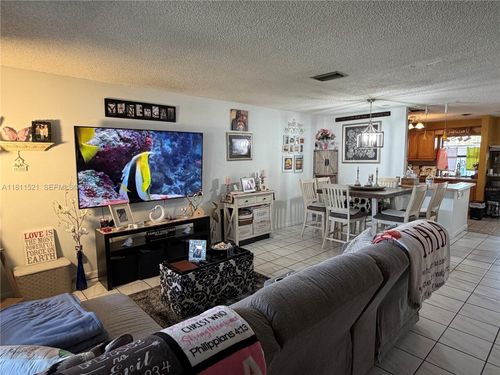 10428 Nw 3rd St, Pembroke Pines, FL, 33026-5952 | Card Image