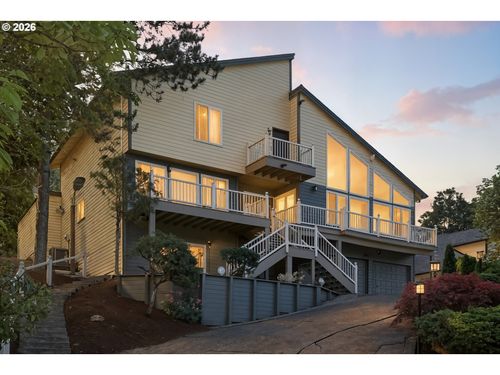 9838 Se Clatsop St, Portland, OR, 97266-6297 | Card Image