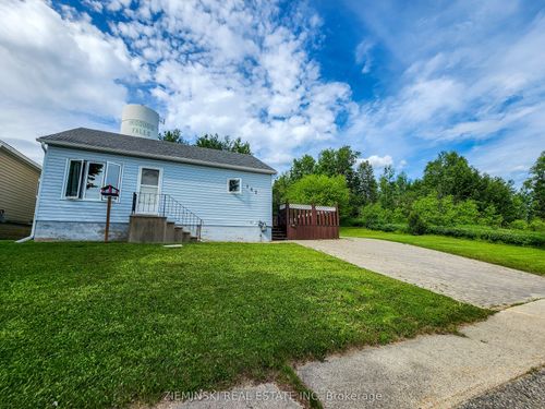 142 Anson Dr, Iroquois Falls, ON, P0K1E0 | Card Image