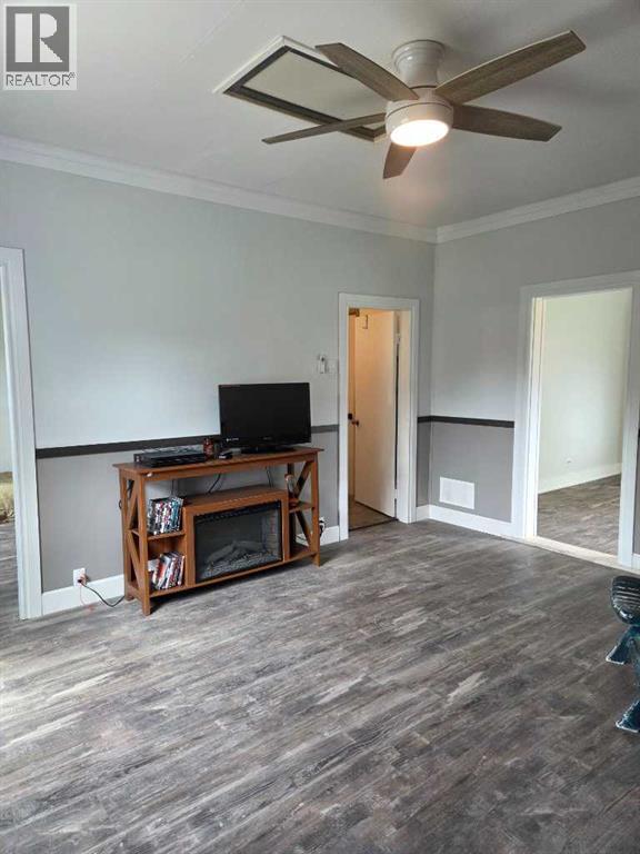 Residential in Foremost 5
