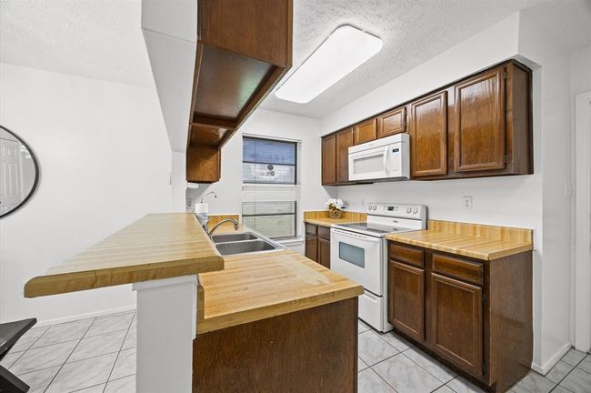 1370 Stevenage Ln, House other with 3 bedrooms, 2 bathrooms and 2 parking in Channelview TX | Image 13