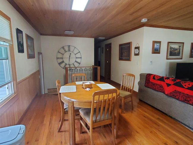418 2 Nd Ave W, House other with 3 bedrooms, 3 bathrooms and null parking in Cresco IA | Image 4