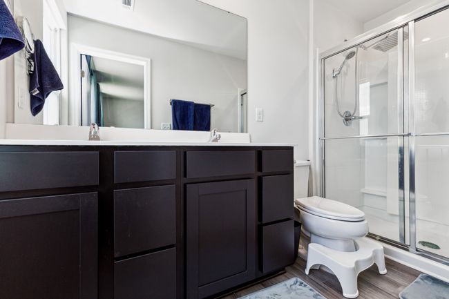 Primary Bathroom | Image 15