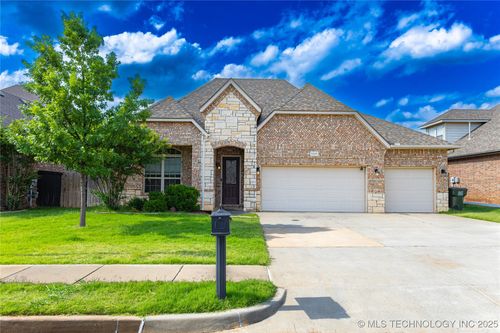 1425 Switchgrass Rd, Edmond, OK, 73013-9468 | Card Image