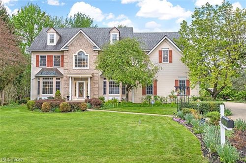 6170 Nicholson Dr, Hudson, OH, 44236-4304 | Card Image