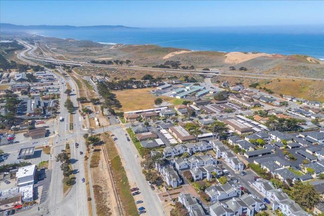 2 - 3095 Marina Dr, Condo with 2 bedrooms, 2 bathrooms and 1 parking in Marina CA | Image 5