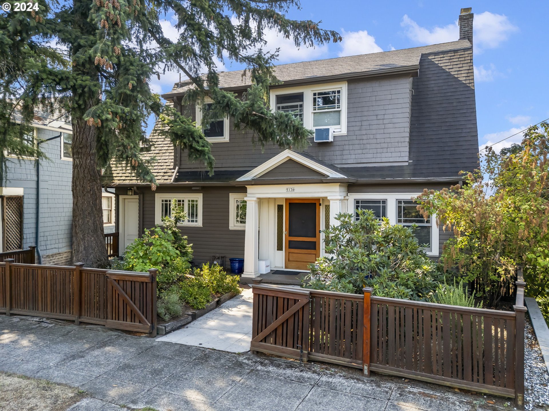 Wistaria Dr, Portland, OR 97213