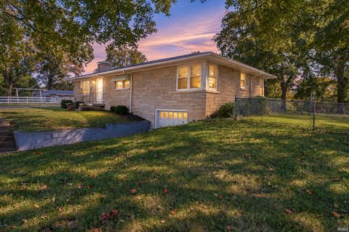 5566 Martin Road, Newburgh, IN, 47630-1911 | Card Image