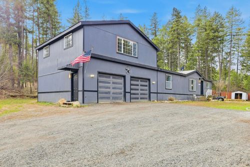 8601 W Cross Cut Rd, Deer Park, WA, 99006-8774 | Card Image