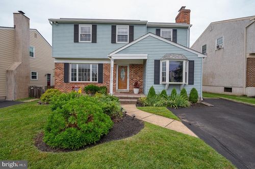 316 Greenbriar Ln, HAVERTOWN, PA, 19083-2725 | Card Image