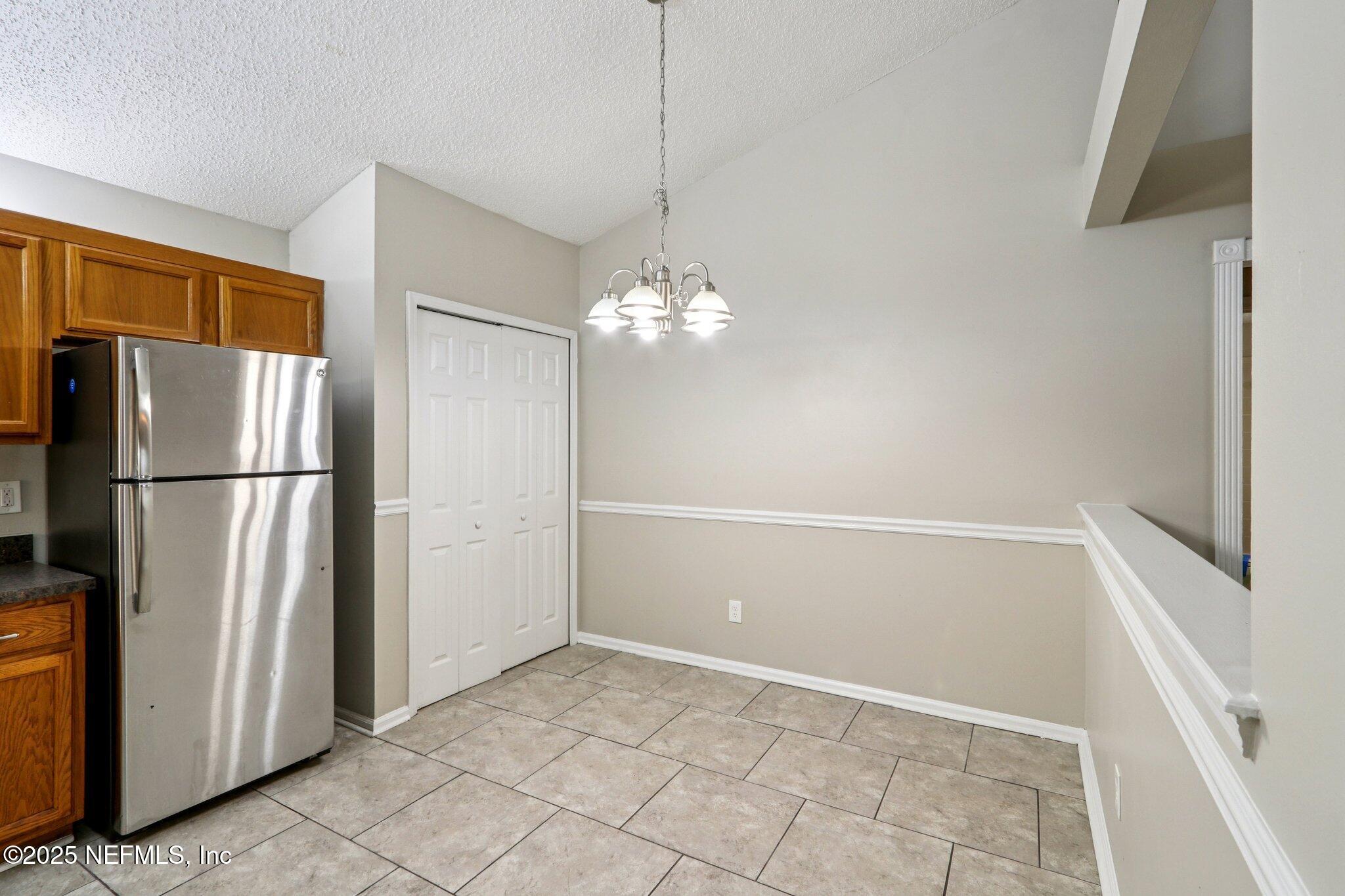 Residential in Middleburg 4
