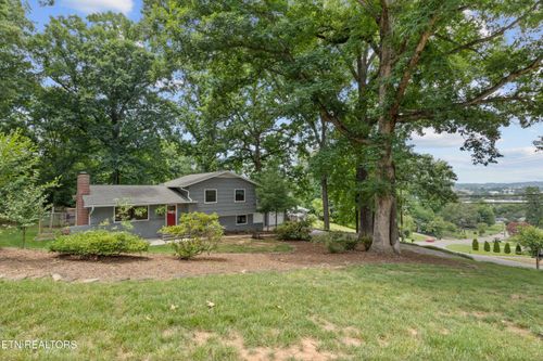 329 Elkmont Rd, Knoxville, TN, 37922-3643 | Card Image