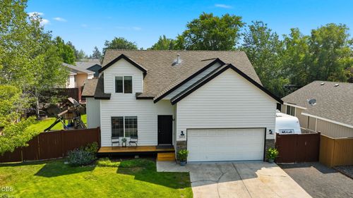 3353 Ne Collier Ct, Bend, OR, 97701-8342 | Card Image