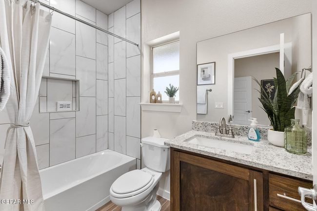 Hall Bath | Image 37
