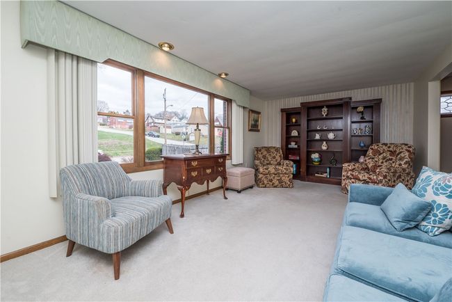 458 Rosslyn Ave, House other with 4 bedrooms, 2 bathrooms and 1 parking in Springdale PA | Image 8