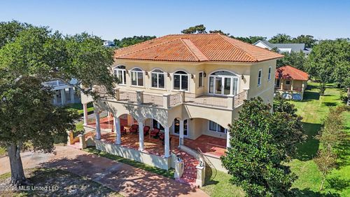 815 N Beach Boulevard, Waveland, MS, 39576 | Card Image
