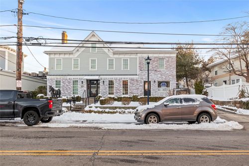 71 W Main St, Oyster Bay, NY, 11771-2258 | Card Image