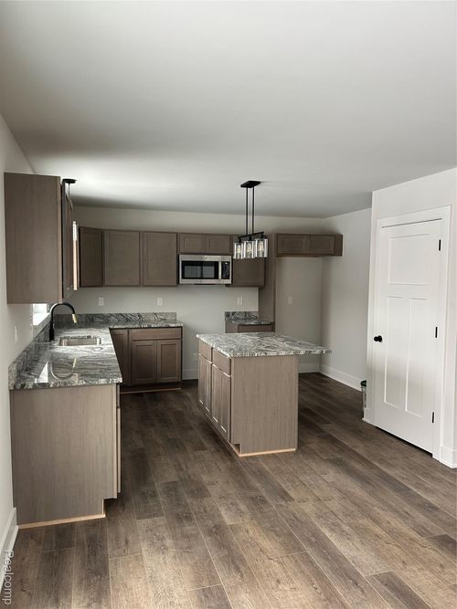 42466 Colonial Rd, Belleville, MI, 48111-3373 | Card Image