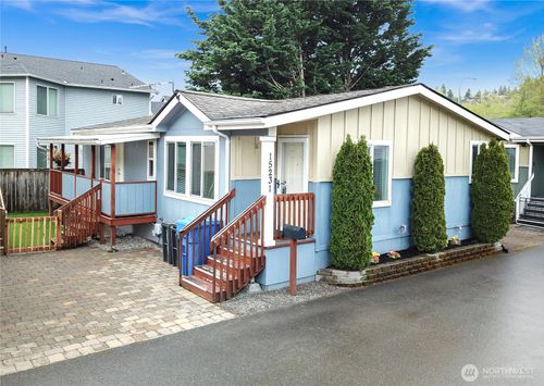 15231 Pine Dr, Renton, WA, 98058-8102 | Card Image