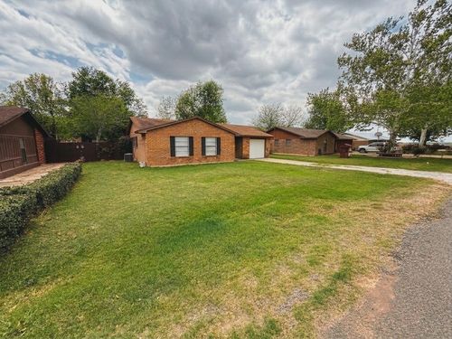 609 Sumbera St, Holland, TX, 76534-3048 | Card Image