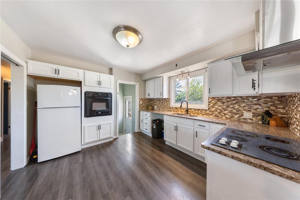 Residential in Lambton Shores 5